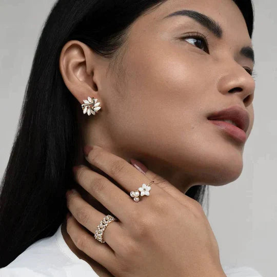 Tori™ – Earrings tal-Fjura bi-Ġebla Imqaxxra